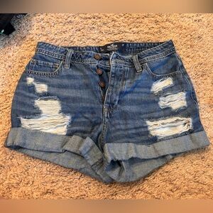 Hollister High rise mom short 3” size 5